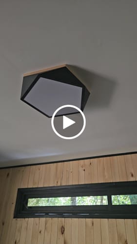 Customer video review of Foco Led Decorativo Pentágono Negro/Madera CONTROL REMOTO