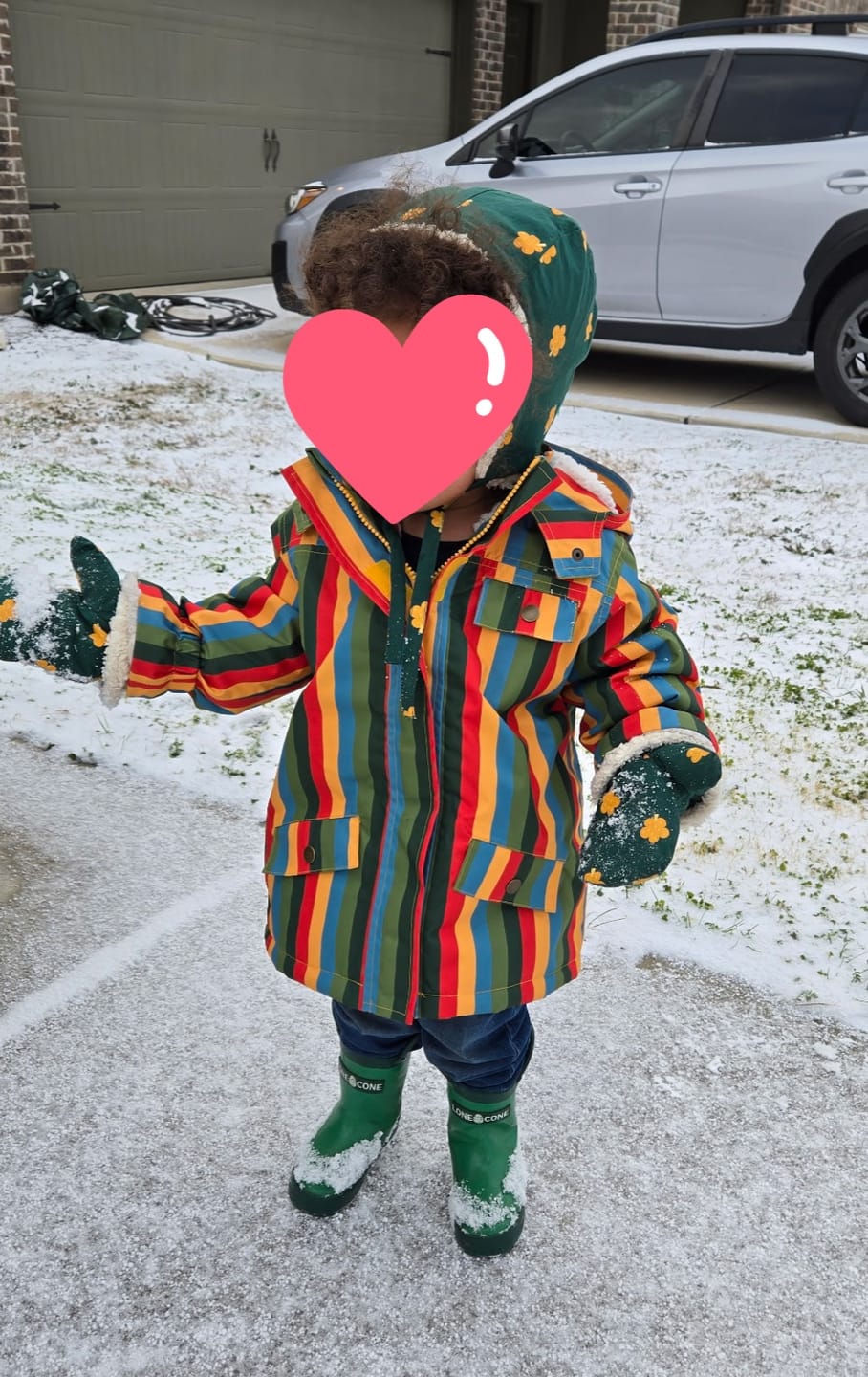 Customer photo review of Golden Leaves Sherpa Lined Mittens