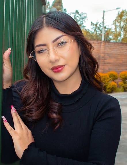 Customer photo review of Daisy Eyeglasses