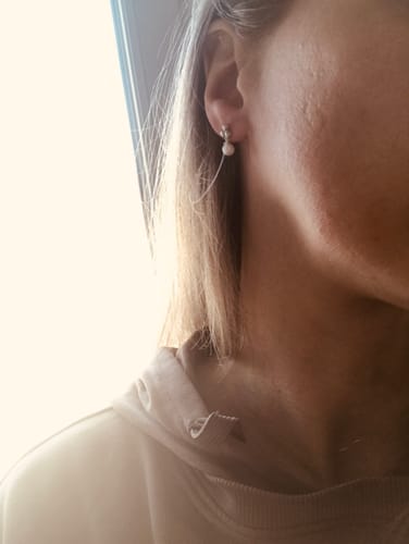 Customer photo review of Boucle d'oreille Perle blanche argent