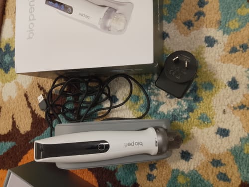 Customer photo review of *NEW* Bio Pen Q2 By Dr. Pen 3-in-1 Microneedling Pen With LED Light Therapy and Microcurrent
