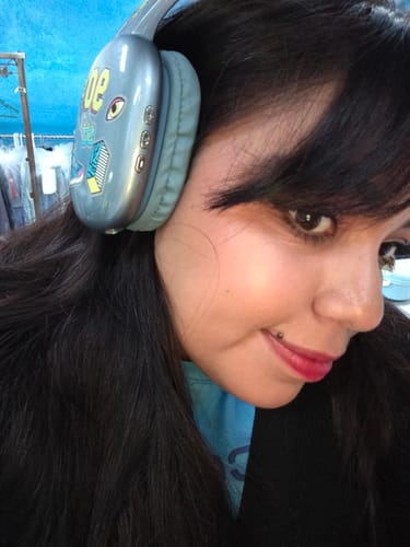 Customer photo review of Audífonos inalámbricos On ear | STF Aurum | 10 hrs uso función dual azul