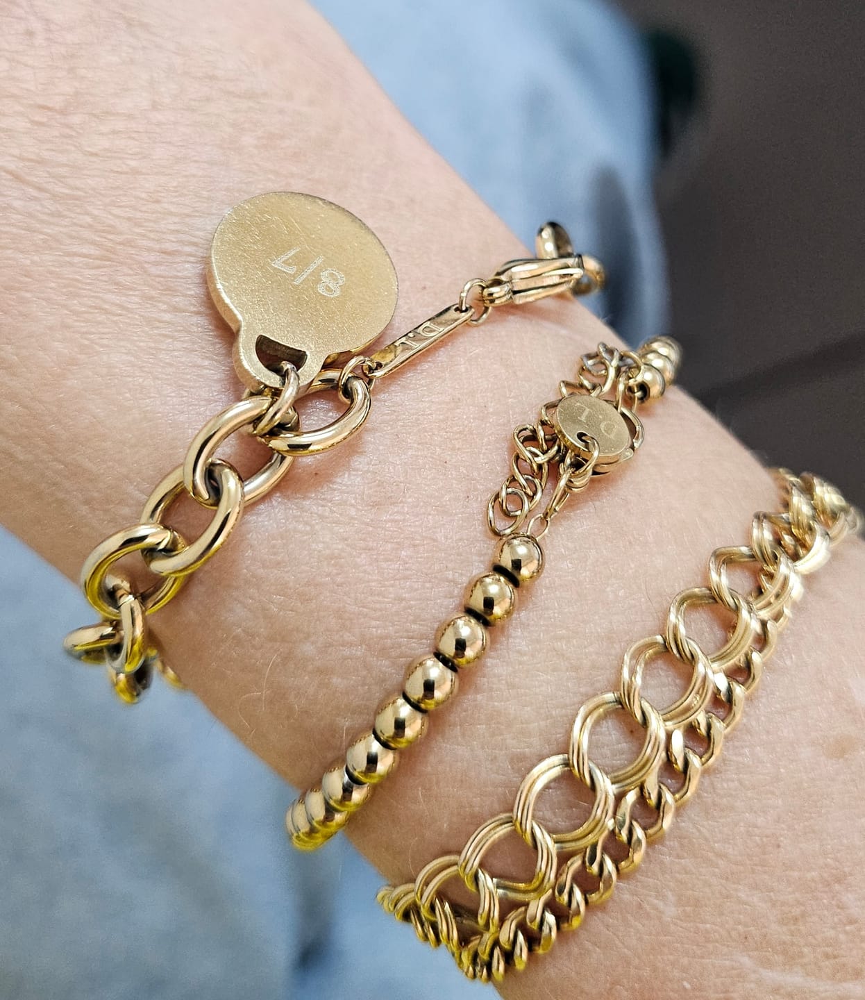 Customer photo review of Engravable Classic Chunky Disc Bracelet