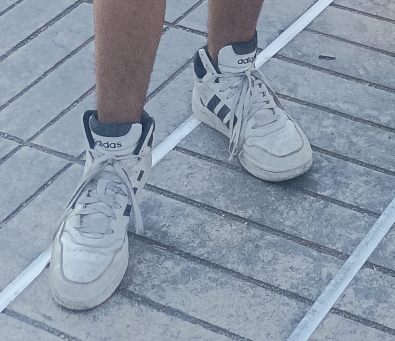 Customer photo review of Zapatilla Adidas Hoops 3.0 Mid Hombre Blanco