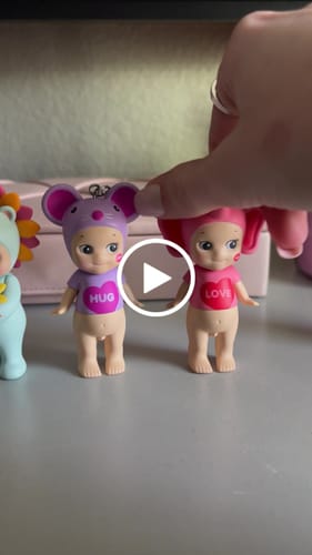 Customer video review of Sonny Angel Kiss Kiss Keychain Series