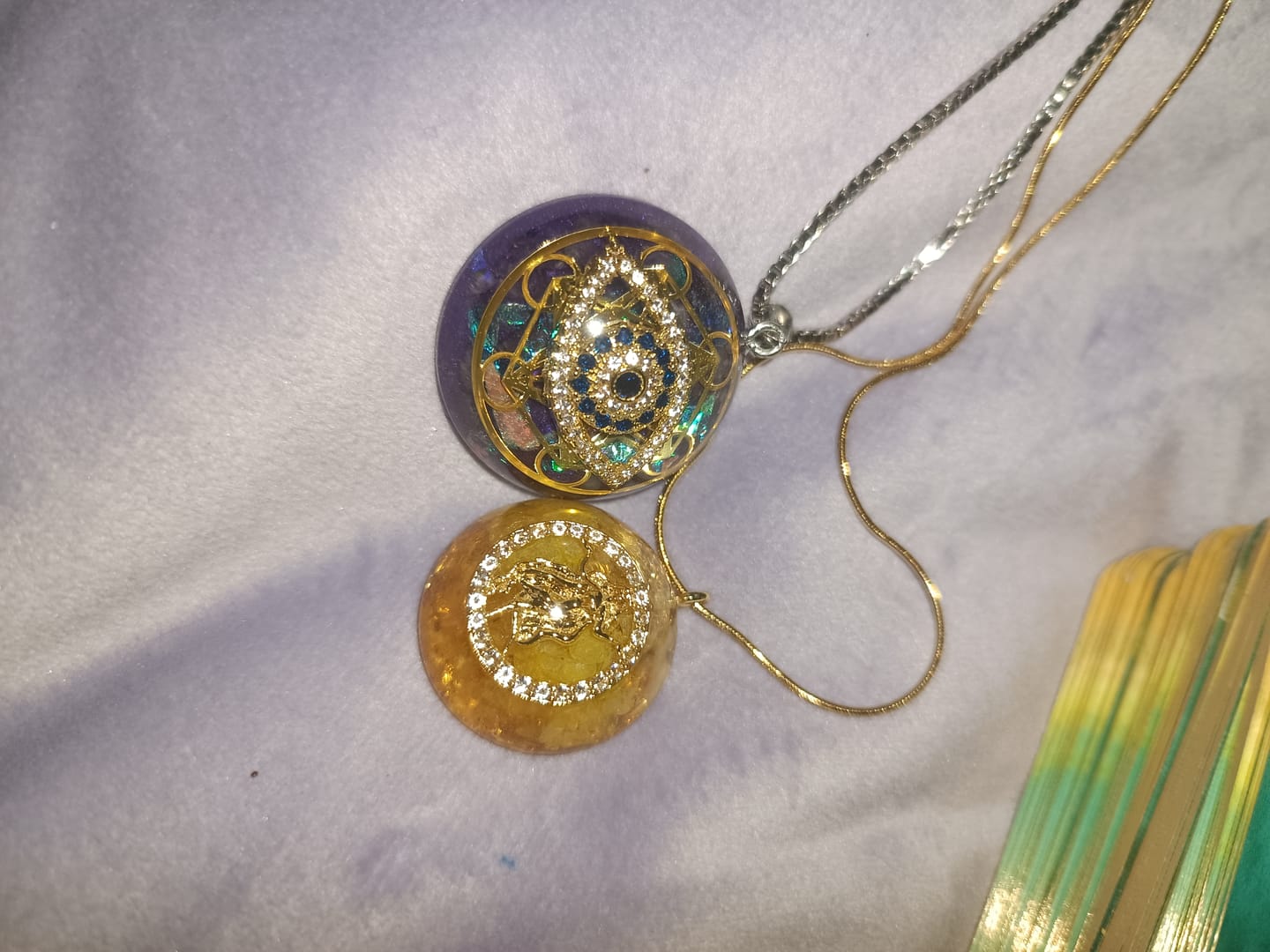 Customer photo review of Pendentif Orgonite "Signe Astrologique" en Pierre Naturelle