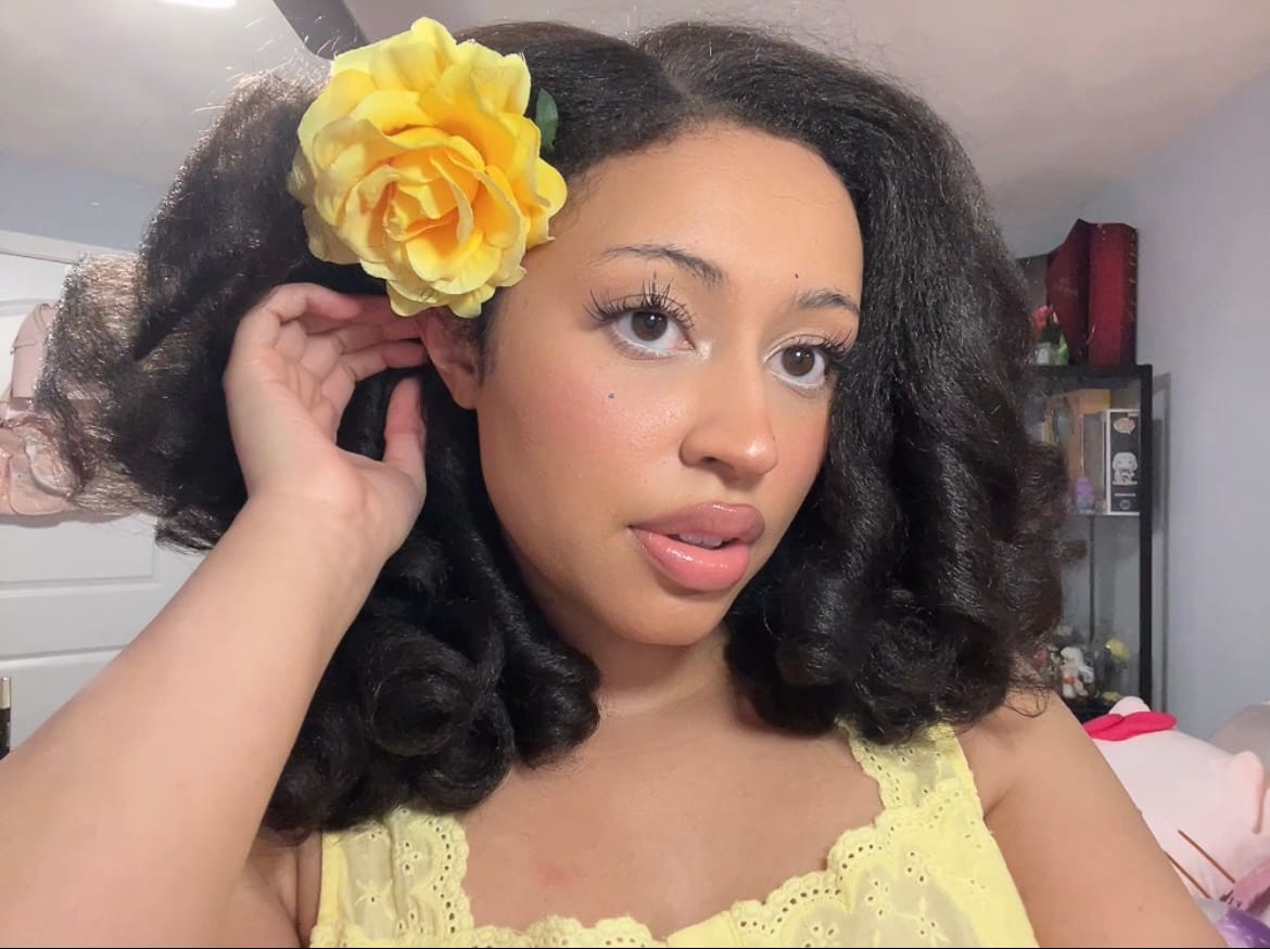 Customer photo review of Sensationnel Curls Kinks Textured Lace Kinky Edges Glueless HD Lace Front Wig - Y-PART KINKY ROLLER SET 16"
