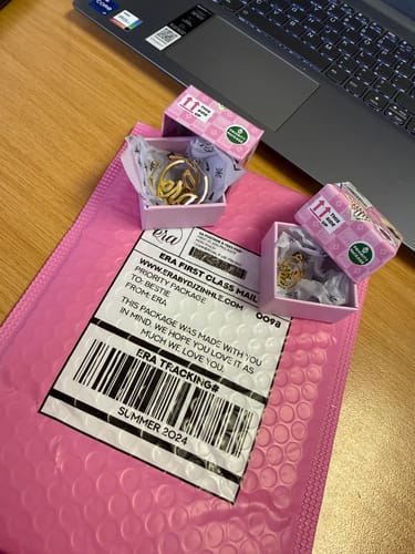 Customer photo review of Gold Mini Era Logo Hoops