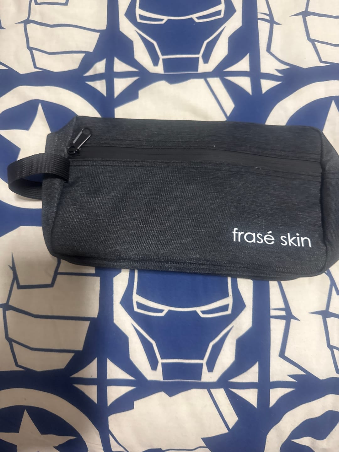 Customer photo review of Frase Skin Toiletry Bag