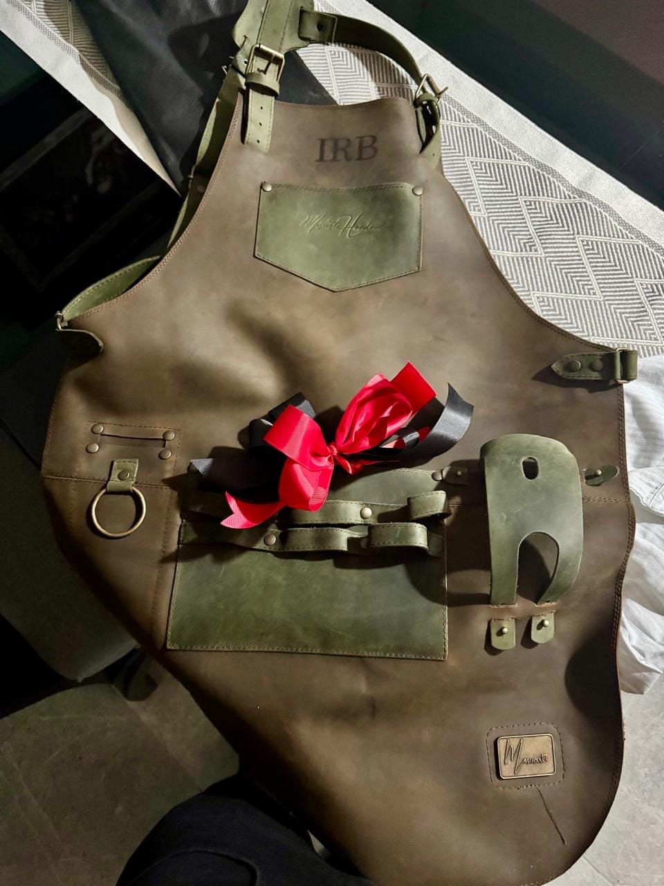 Customer photo review of Mandil Parrillero T-Bone+ Kit de Regalo
