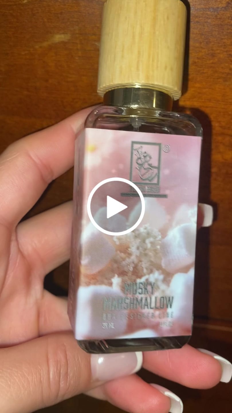 Customer video review of Musky Marshmallow