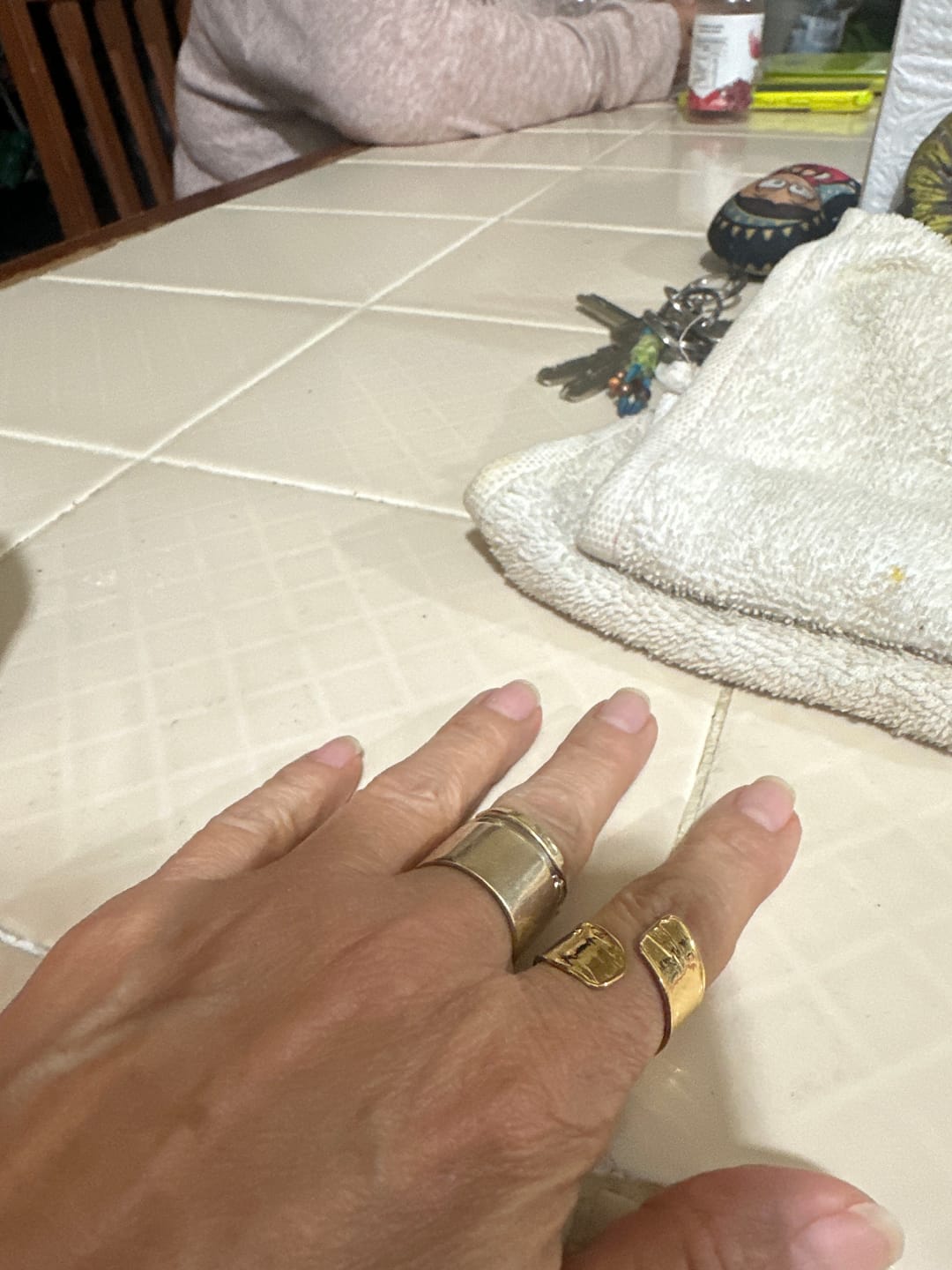 Customer photo review of Anillo Soho Gold Ajustable