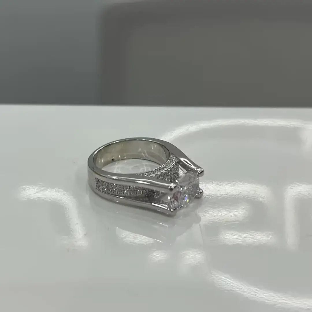Customer photo review of Solarii New Arrived 5.0ct Oval Cut Engagement Ring