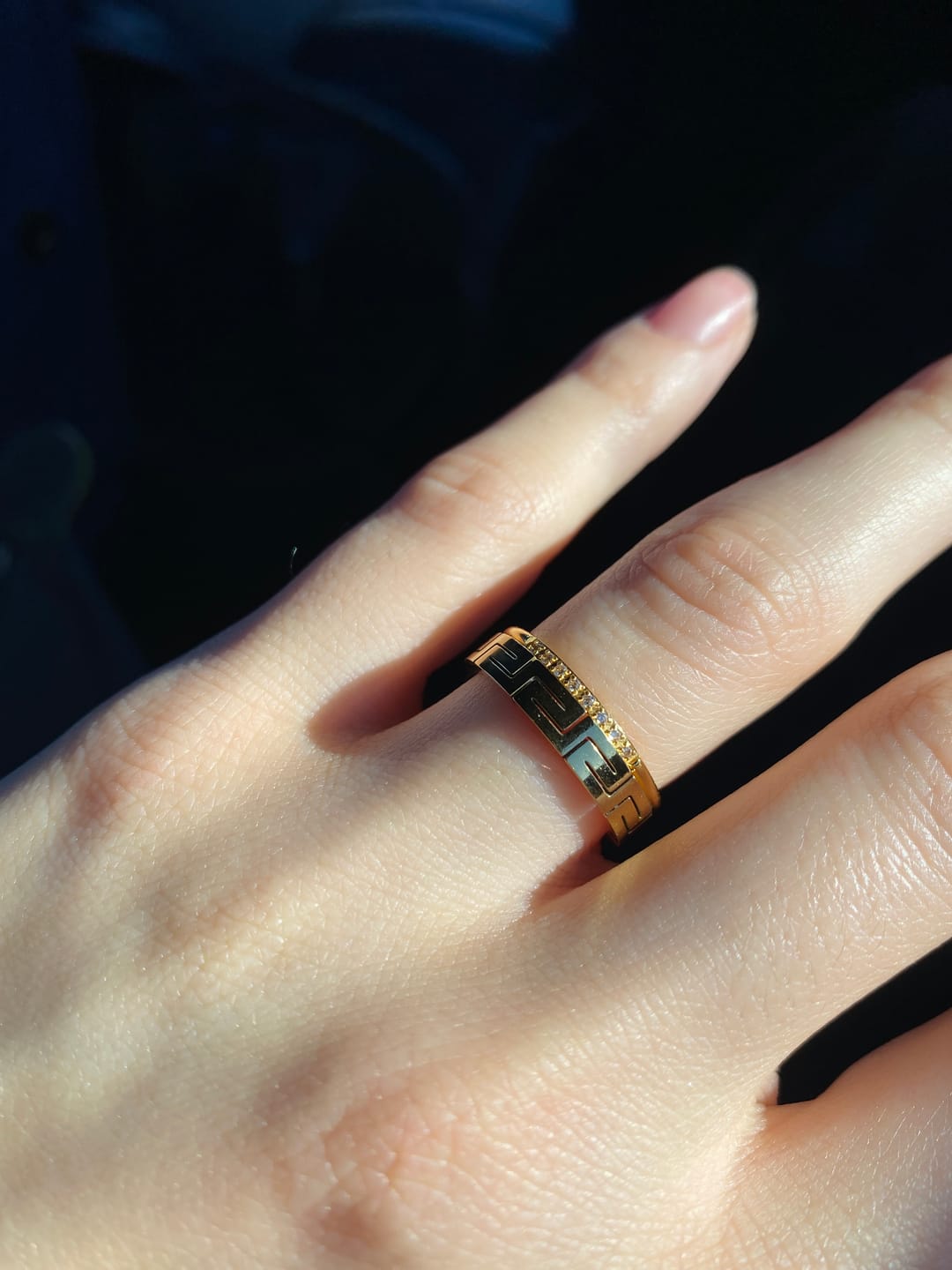 Customer photo review of Troja Ring | 18K vergoldet