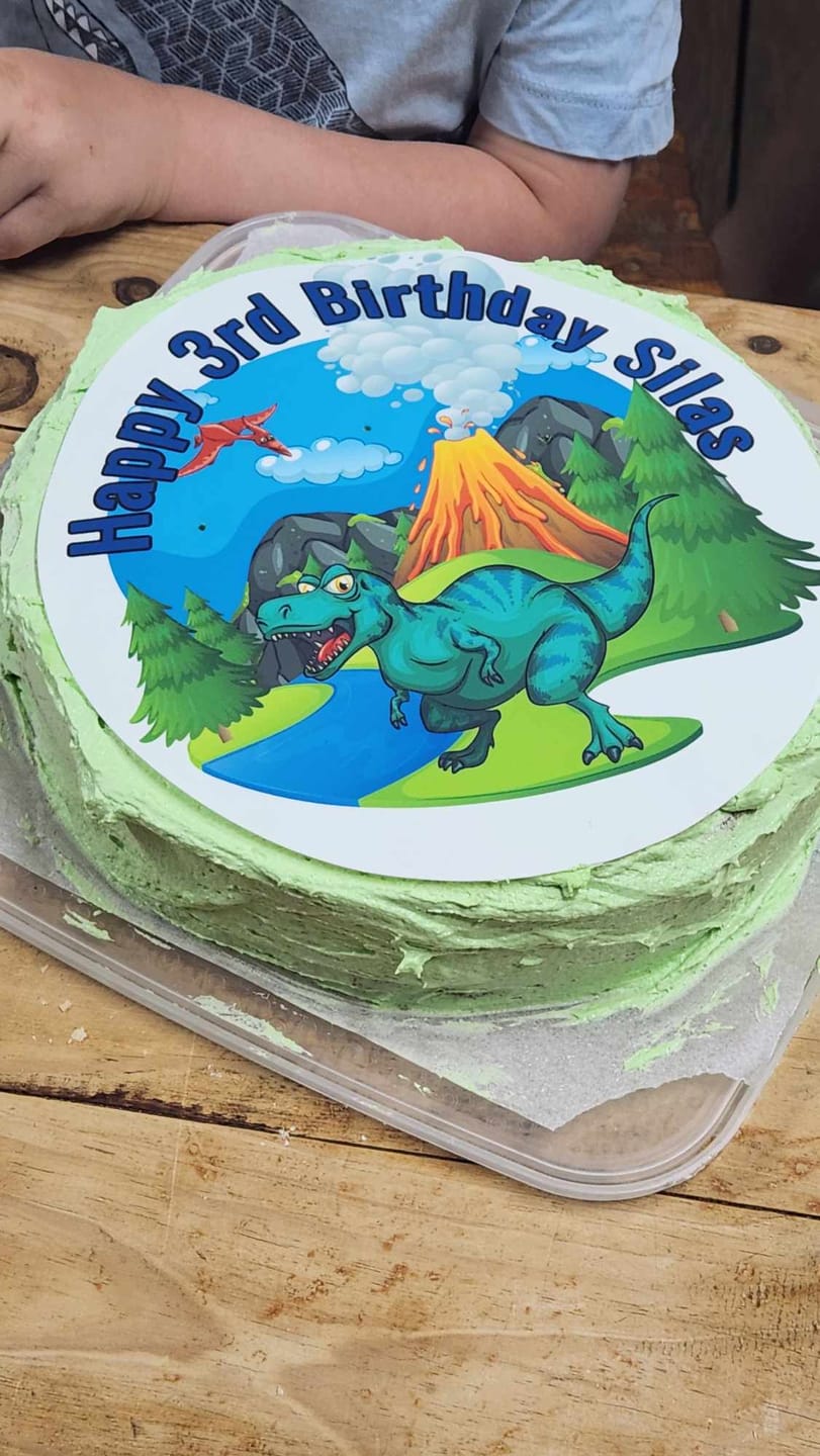 Customer photo review of Dinosaur - Custom Edible Image toppers