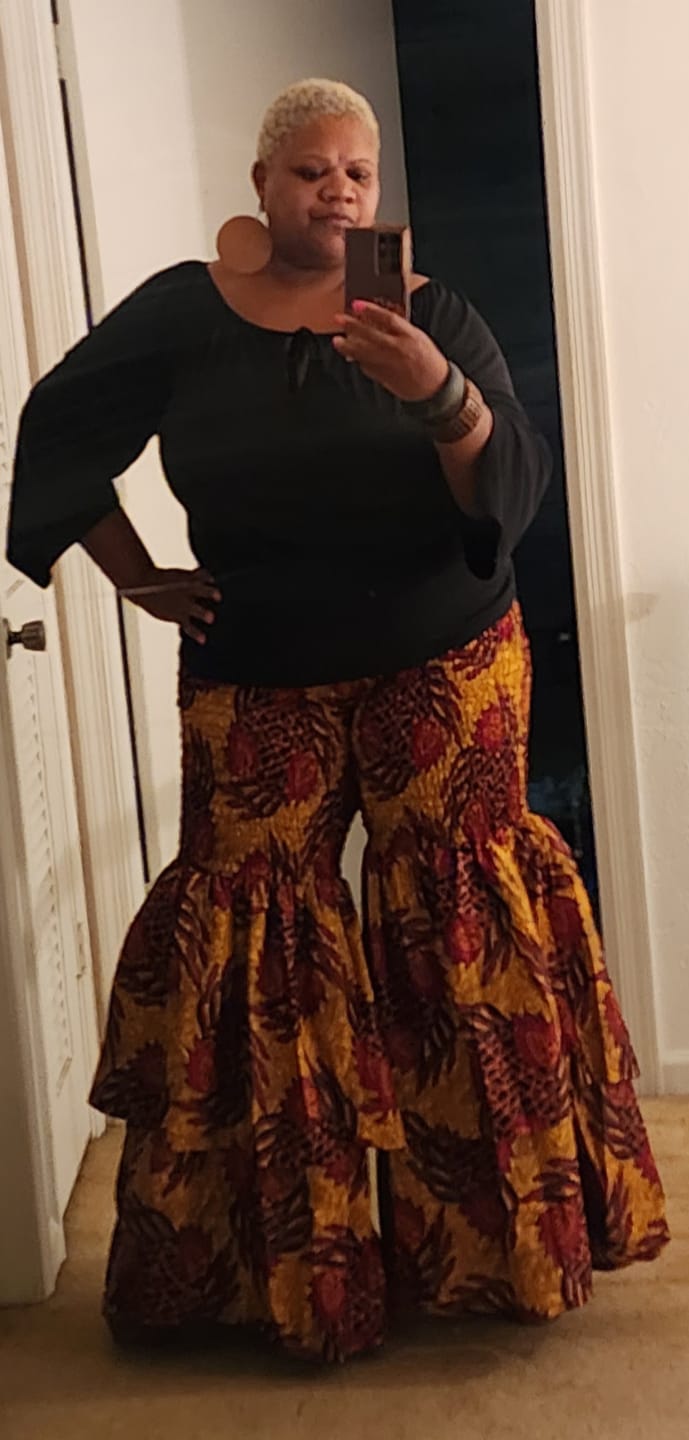 Customer photo review of Kimi Women's African Print Bell Bottom Pants - Pink