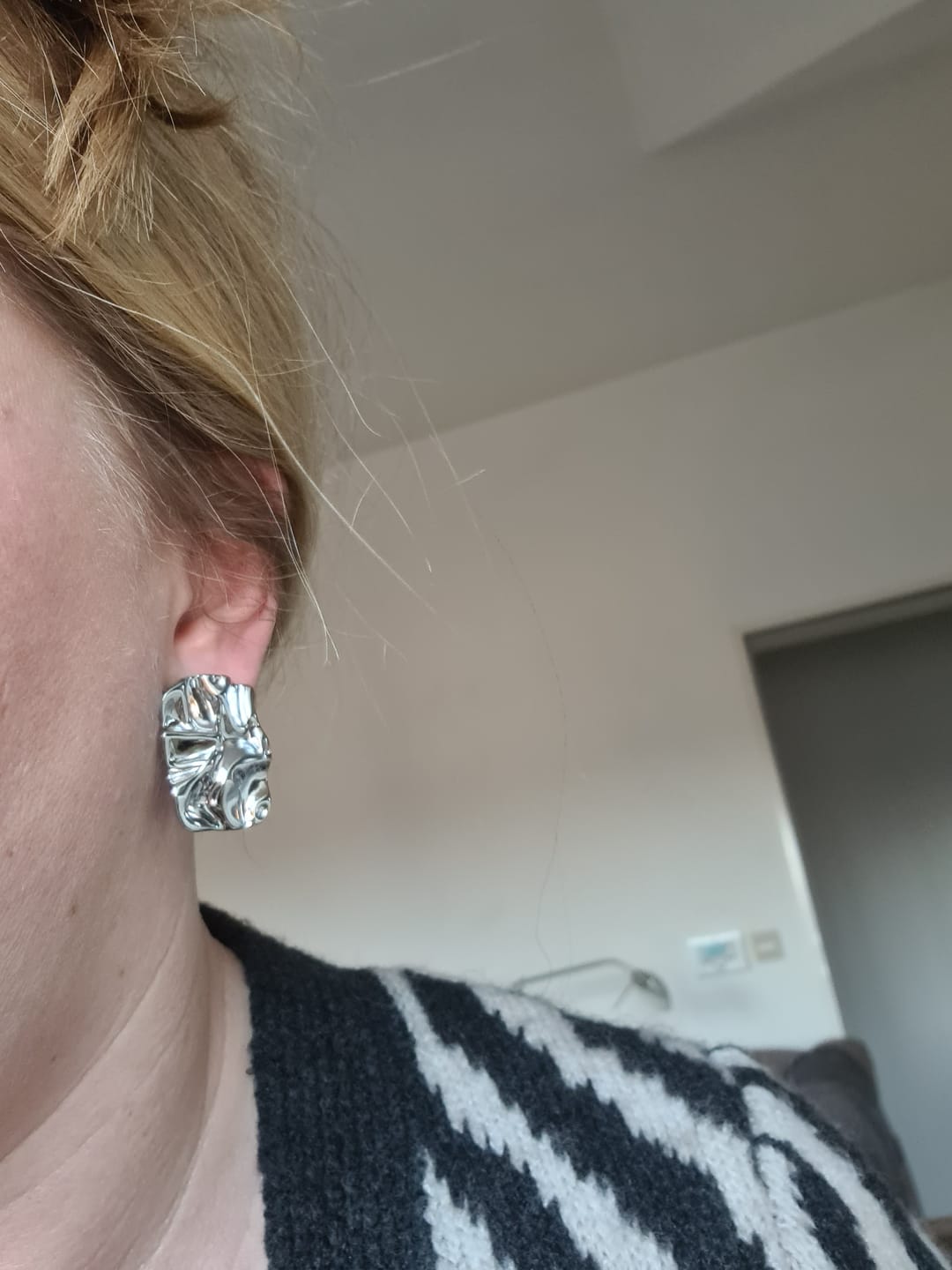 Customer photo review of Square Meltdown Ohrstecker 18K Vergoldet