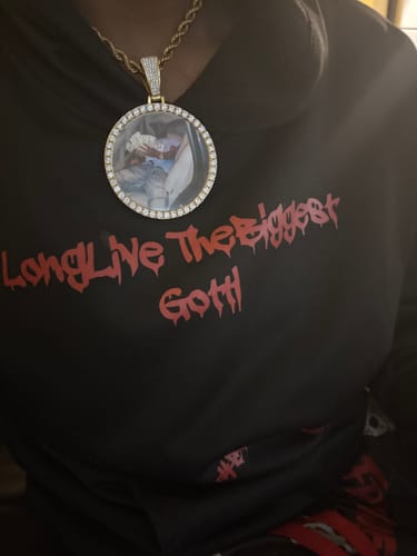 Customer photo review of 65mm Circle Photo Necklace