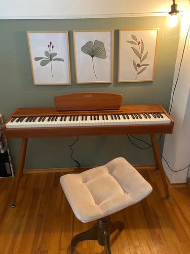 Customer photo review of 【VORVERKAUF】Donner DDP-80 Digital-Piano für Zuhause 88 gewichtete Tasten & Stilvolles Holzdesign mit 3 Pedale - Versand am 22. Februar