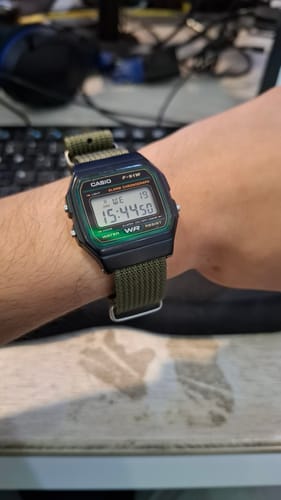 Customer photo review of Correa Nato Dando La Hora Verde