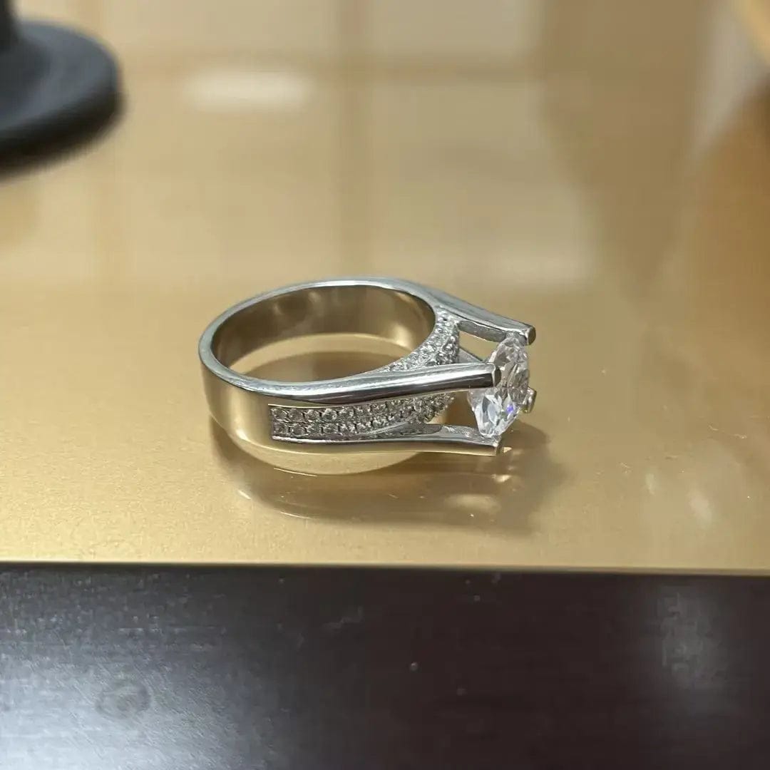 Customer photo review of Solarii New Arrived 5.0ct Oval Cut Engagement Ring