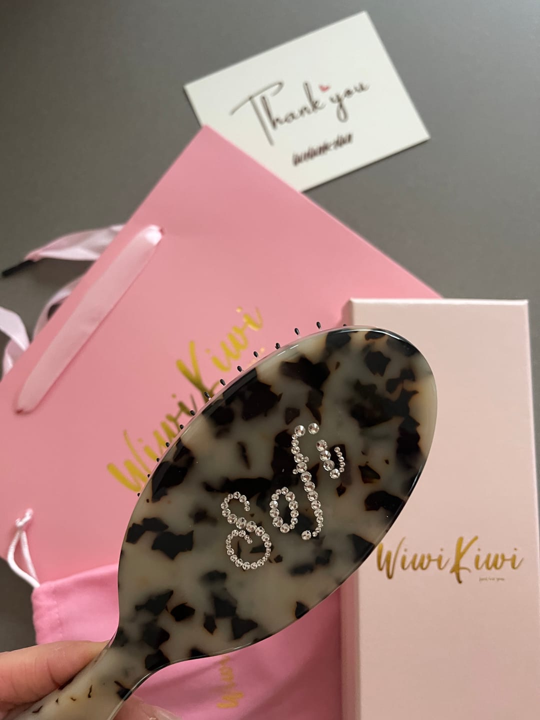 Customer photo review of Light Tortoise Customized Name Hair Brush | WiwiKiwi