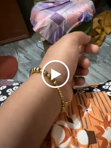 Customer video review of Gold Beaded Bracelet