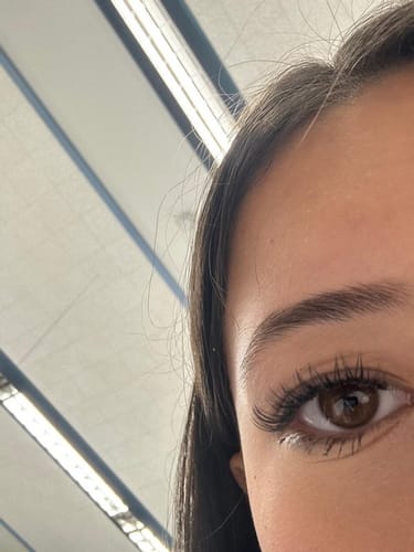 Customer photo review of GRACE Self-adhesive Cluster Lashes