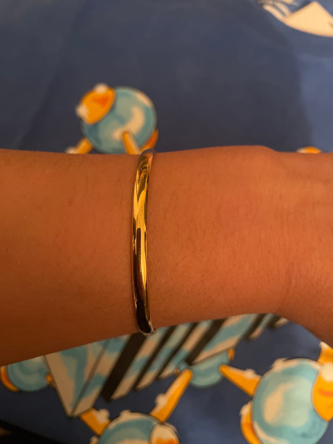 Customer photo review of Minimal Bangle Bracelet