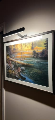 Customer photo review of Art Light by ArtGlow : Ilumina tu arte con estilo