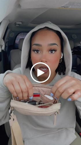 Customer video review of Pamelr Wristlet Purse