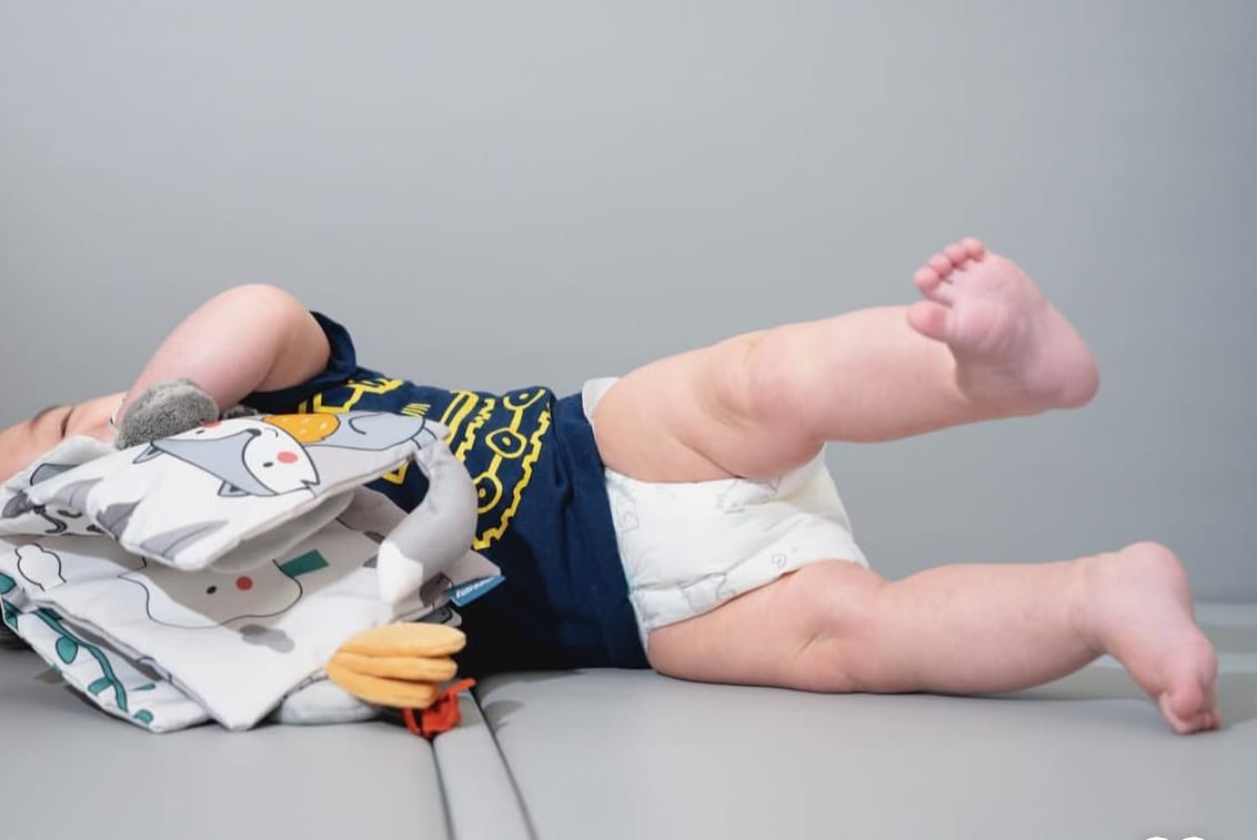 Customer photo review of Baby Sensory Books with Animal Tails 0M+