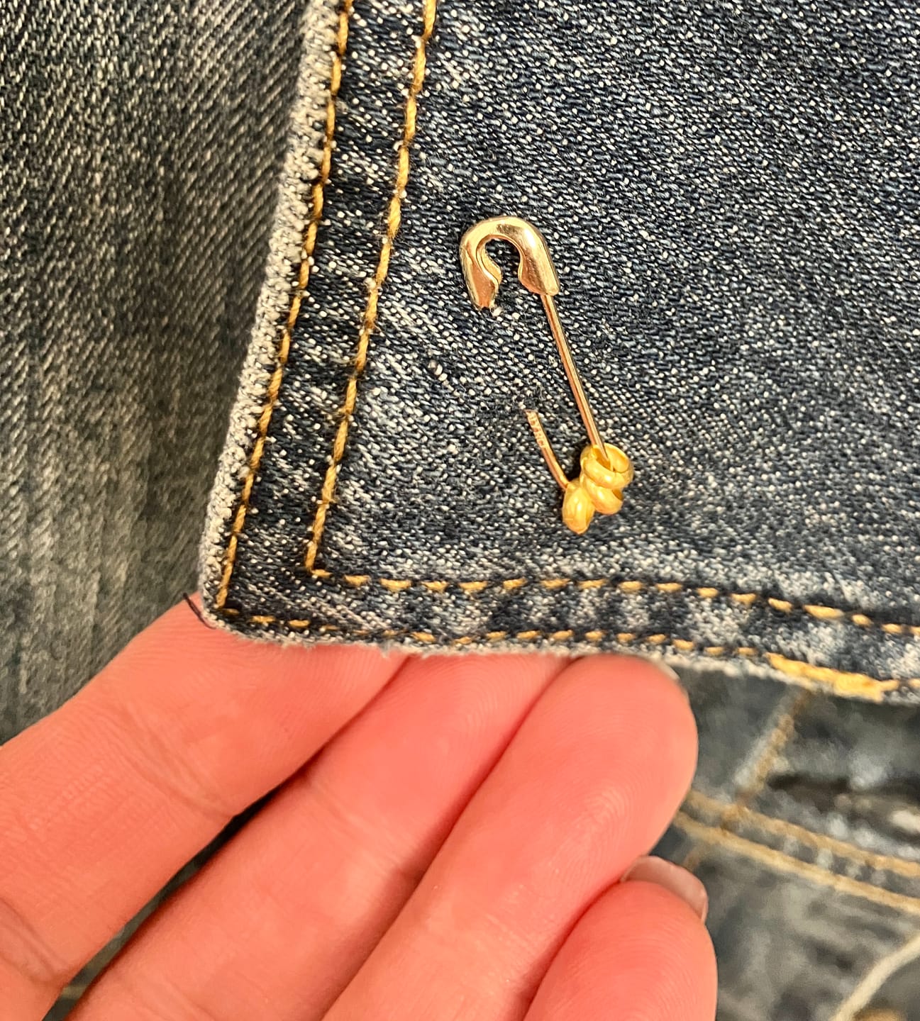 Customer photo review of 14K Single Safety Pin