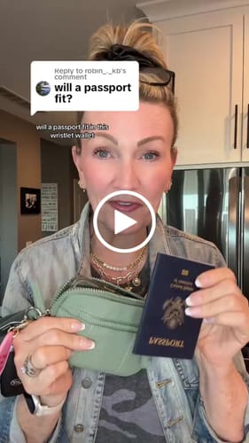 Customer video review of Pamelr Wristlet Purse