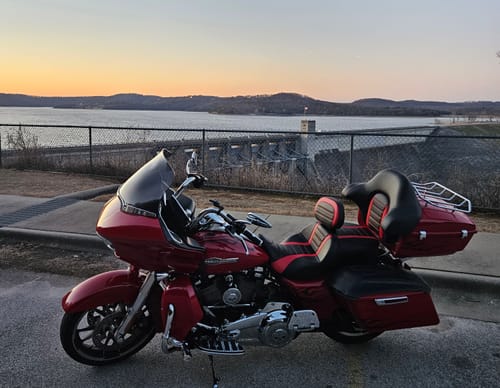Customer photo review of C.C. RIDER Touring Seat Driver Passenger Seat With Backrest For Harley CVO Road Glide Electra Glide Street Glide Road King, Red, 2014-2023