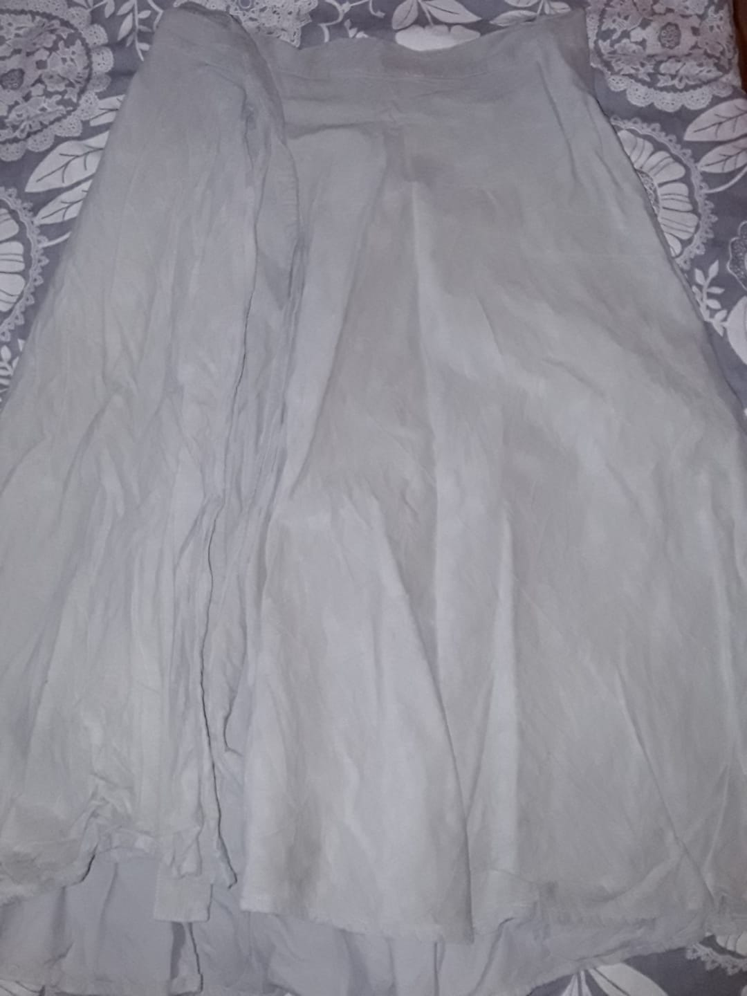 Customer photo review of Jupe portefeuille Marie velours milleraies sable