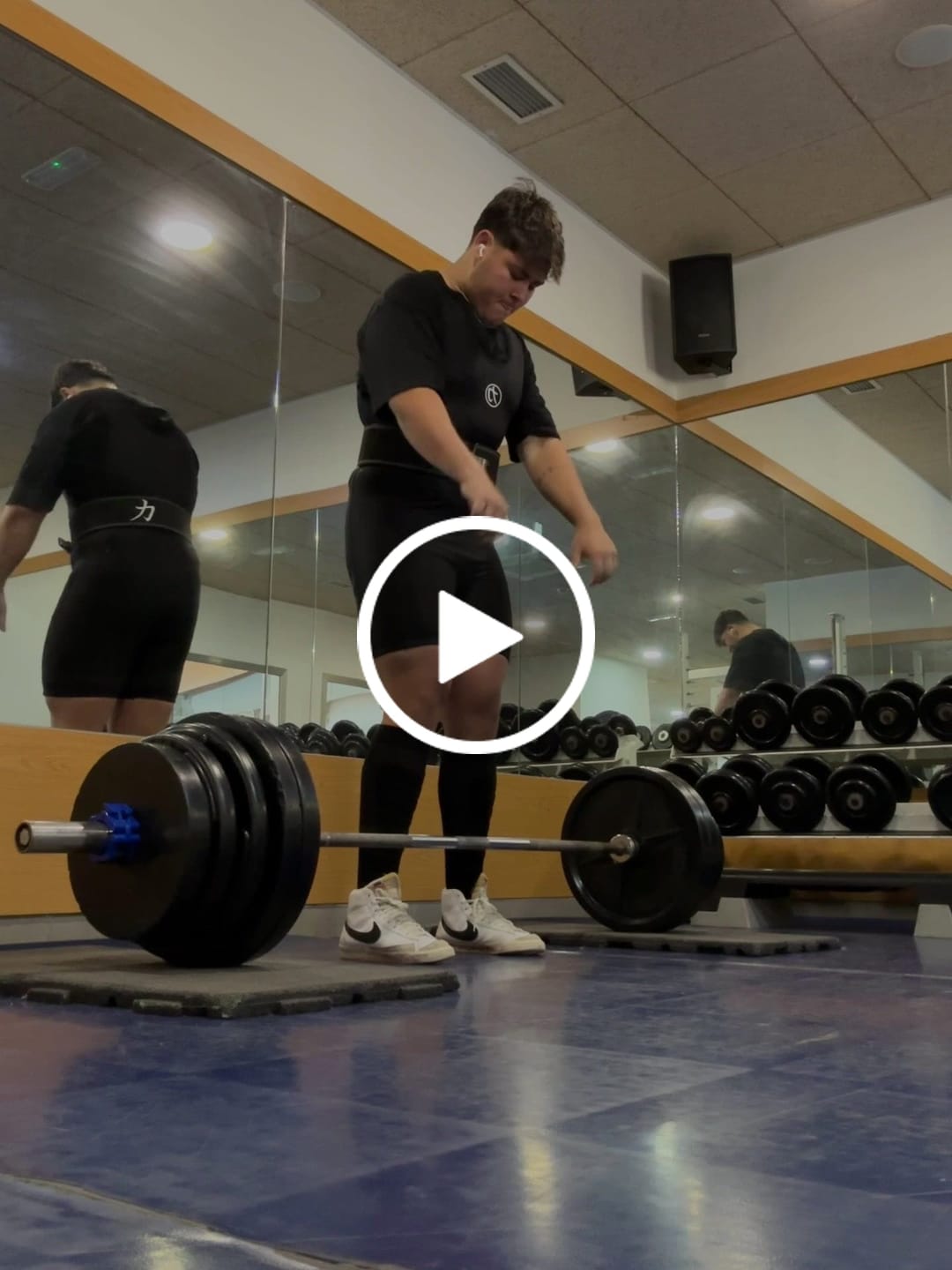 Customer video review of Black Singlet, Unisex – IPF Approved