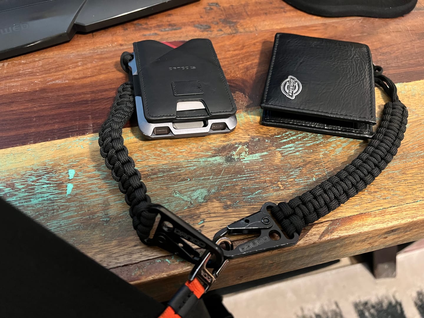 Customer photo review of DANGO TETHER MINI WITH FIRE STARTER