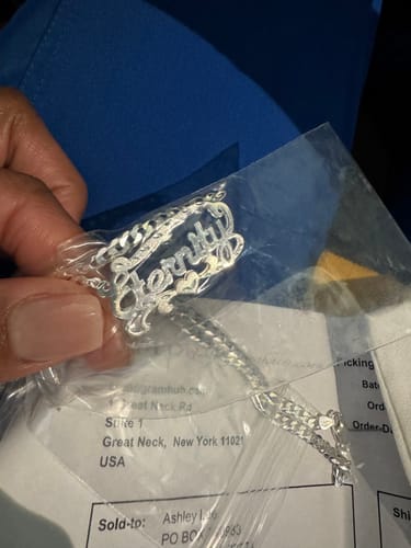 Customer photo review of Personalized Crown Double Plated Name Necklace "Savannah"