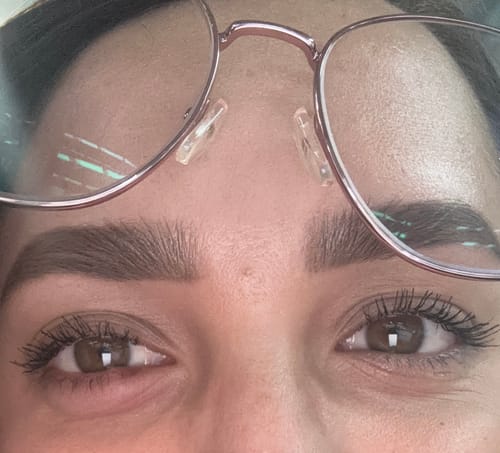 Customer photo review of Suero para pestañas y cejas