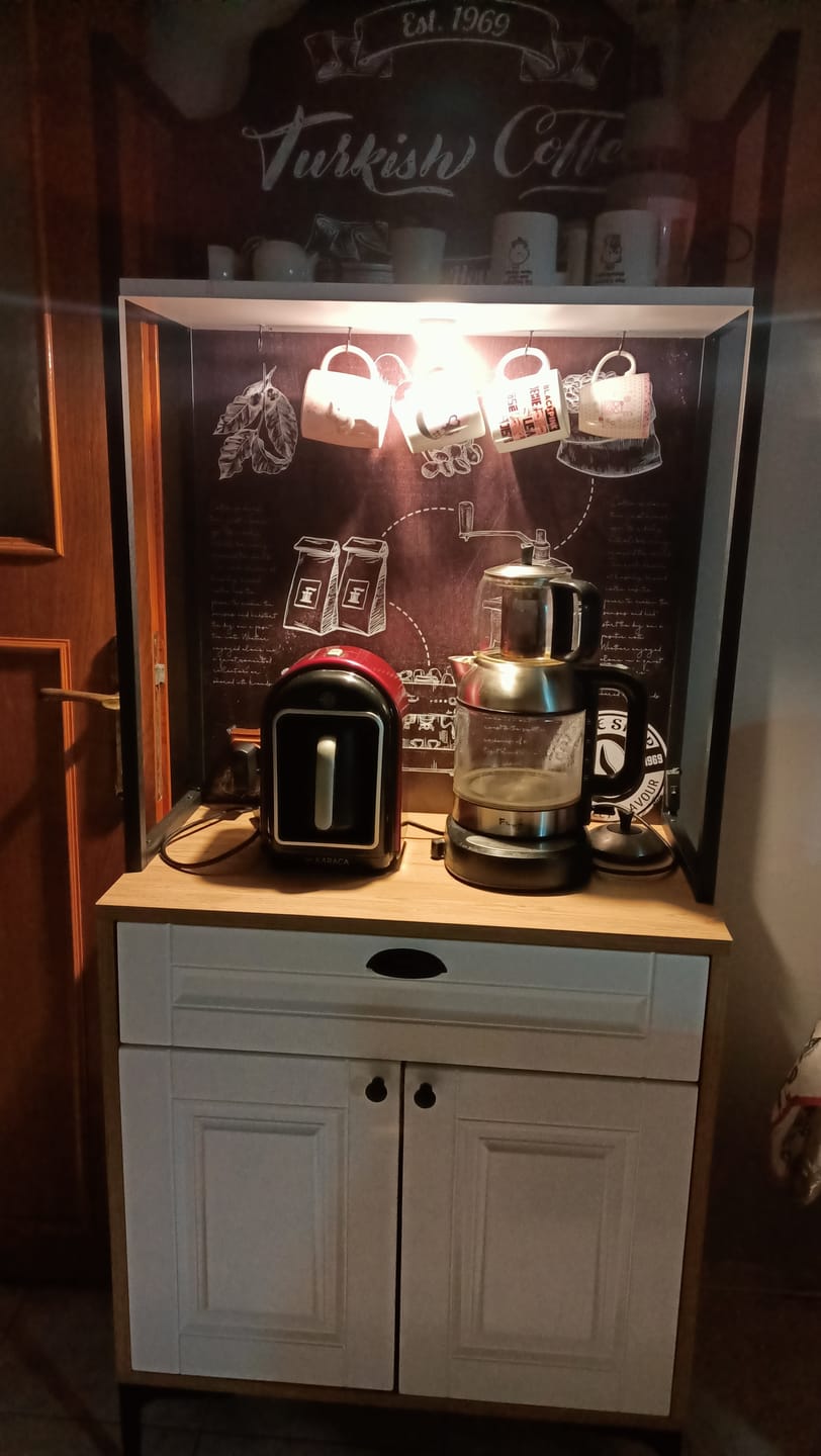 Customer photo review of Rani JE158 Işıklı Kahve Köşesi Membran Kapaklı Çekmeceli Çok Amaçlı Mutfak Dolabı Sepet Ceviz - Beyaz