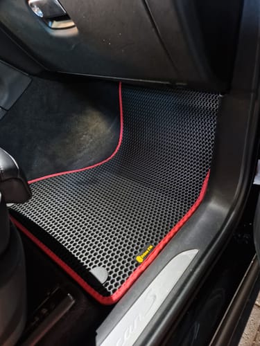 Customer photo review of Auto Fußmatten nach Maß - Komplettset