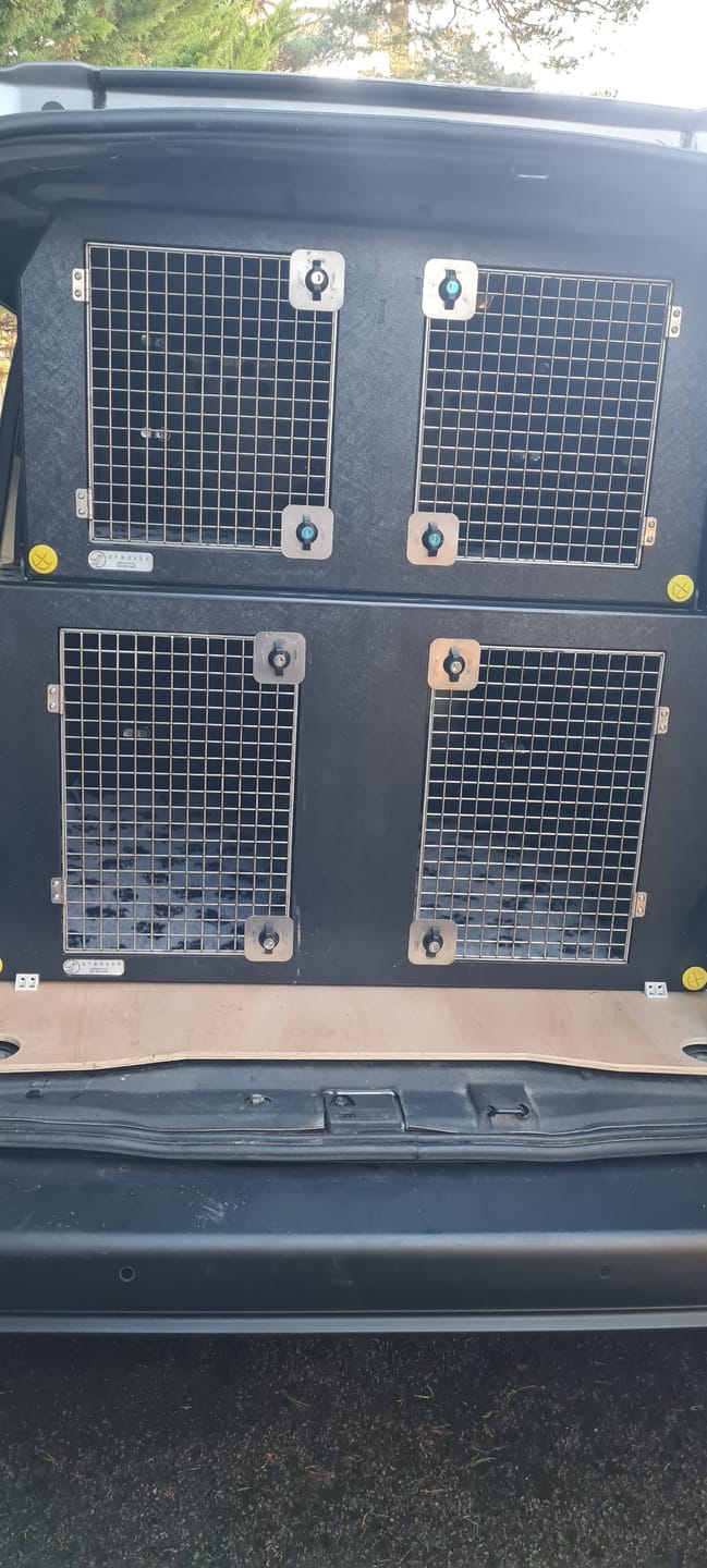 Customer photo review of Dog Van Kit | Citroën Berlingo | 2008-Present | Double stack | DT VS1