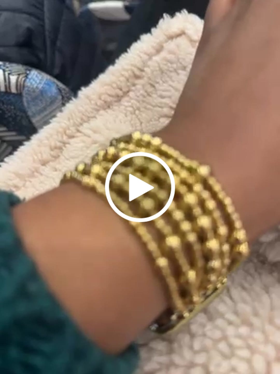 Customer video review of Golden Demure Stretch Apple Watch Strap