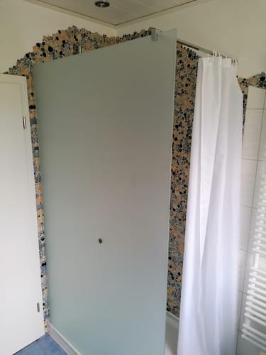 Customer photo review of SONNI Walk In Dusche Duschabtrennung Duschwand Nano Vollsatiniert ESG-Glas Glasstärke 8/10mm Breite 80-160cm