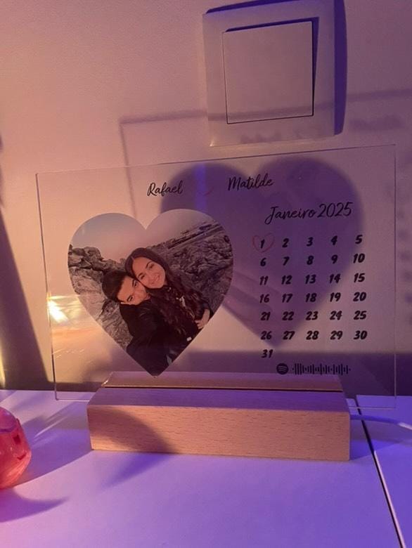 Customer photo review of Lâmpada Dia Especial no Calendário - Personalizado