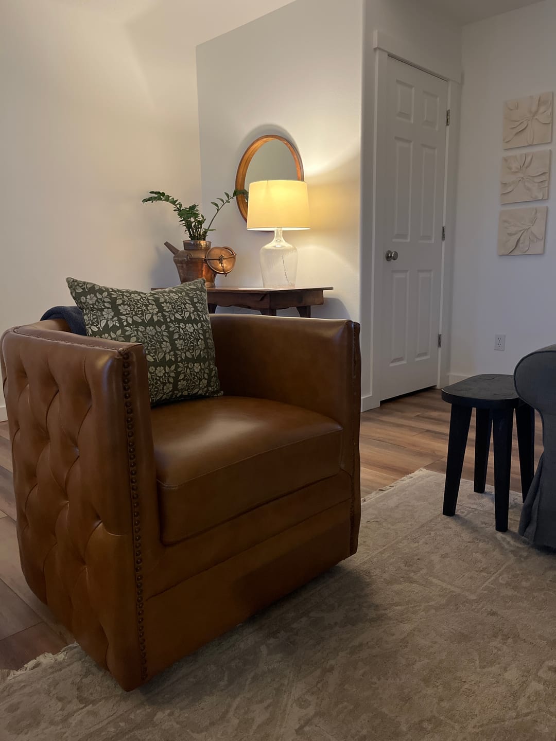 Customer photo review of Evergreen Floral in Linen - 18" | 22" | 26" | 12x20" |12x40"