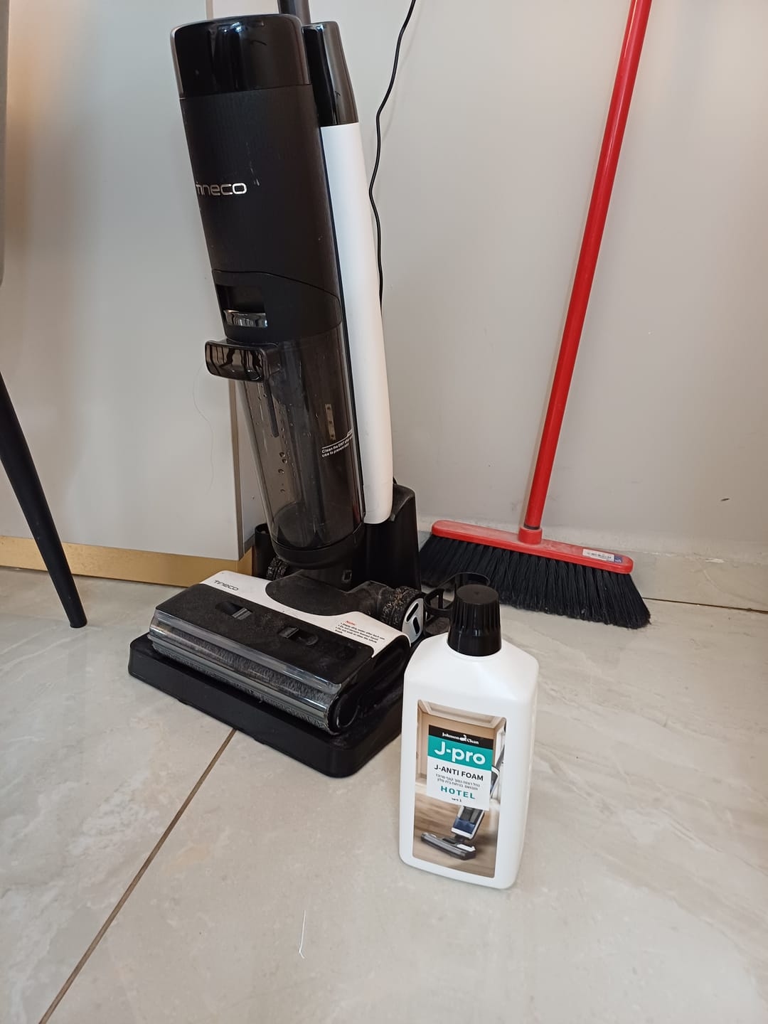 Customer photo review of נוזל רצפה לשואב שוטף ללא קצף בריח בית מלון