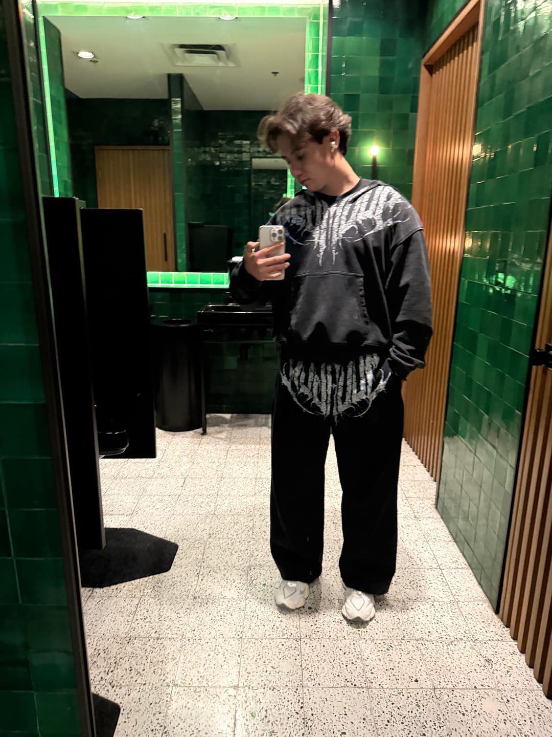Customer photo review of 5082 - Anarchy Hoodies