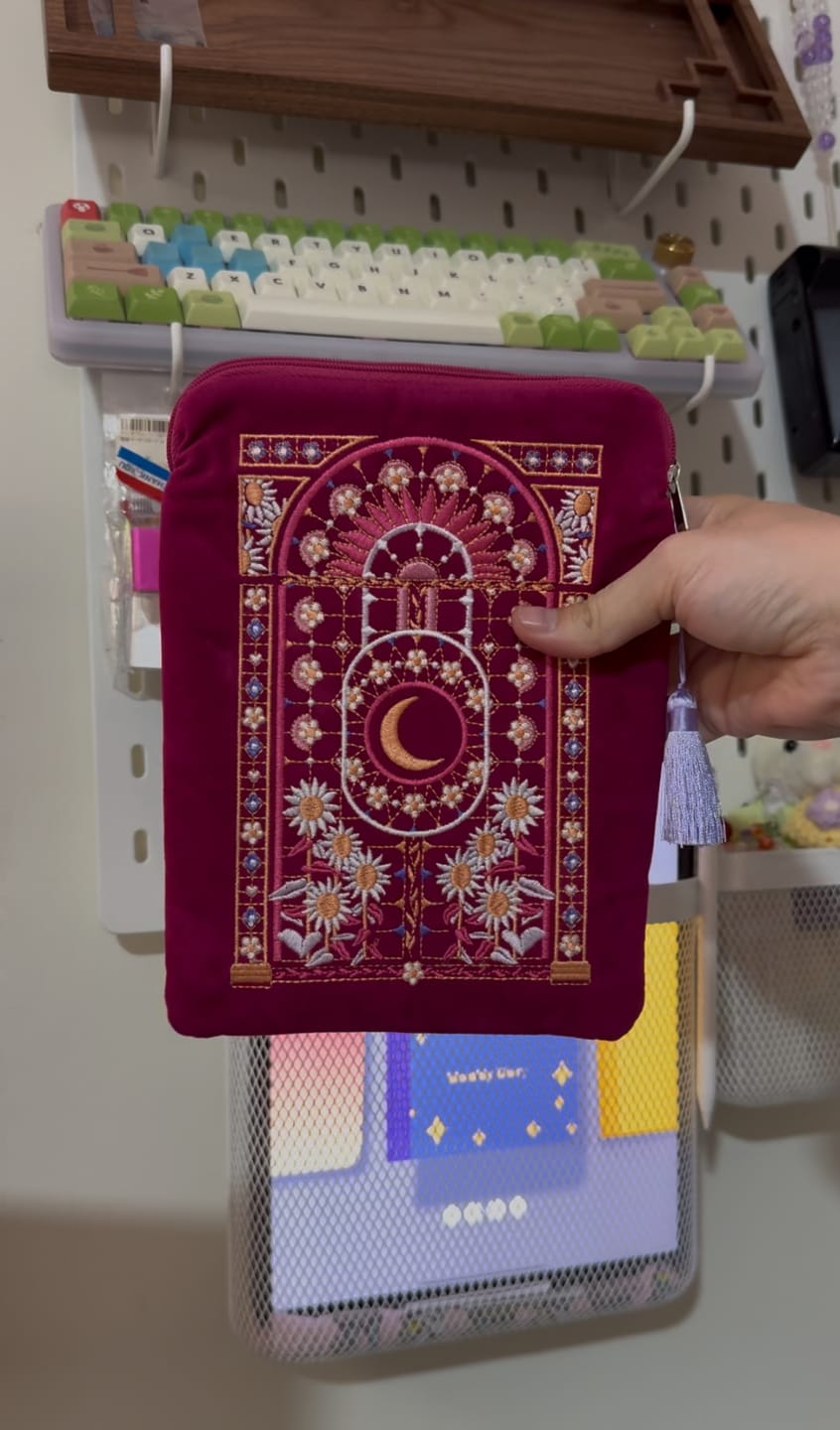 Customer photo review of Iridescence E-Reader Sleeve - Pink